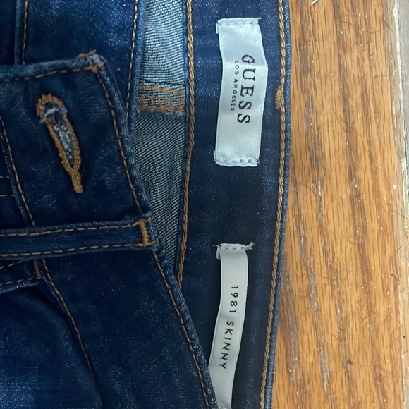 Mint condition dark denim Guess Jeans Size 26 1981 Skinny - Picture 3 of 4
